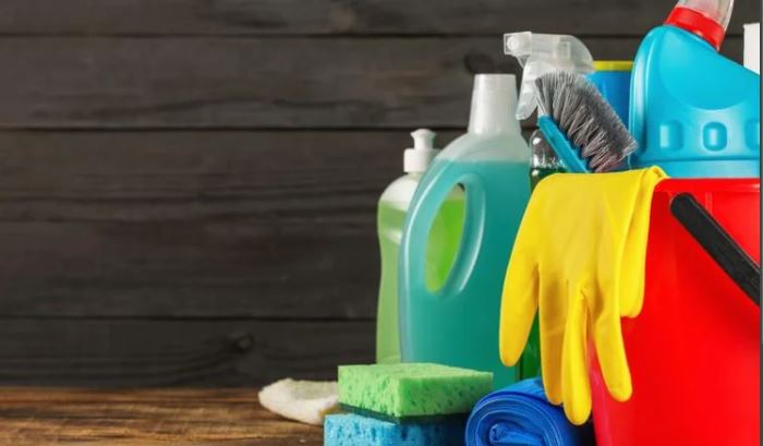 Chemistry of Detergents and Cleaning Agents